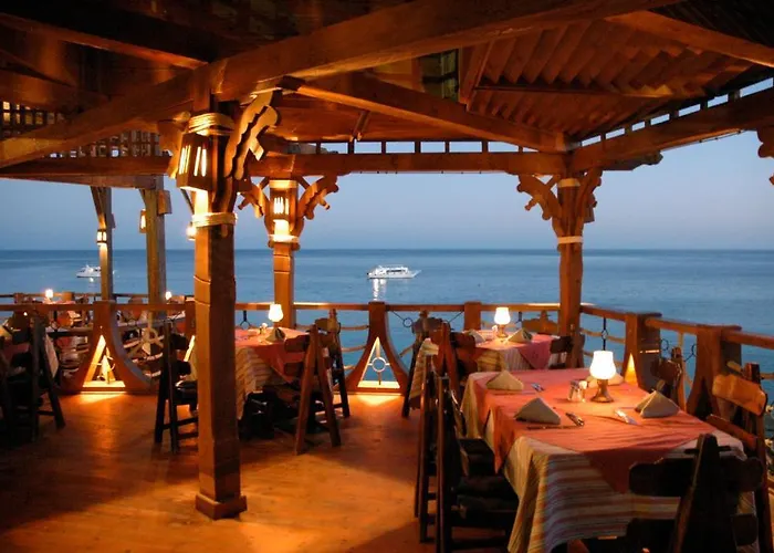 Club El Faraana Reef Resort 4*